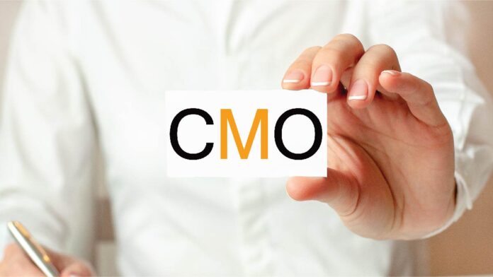 How can CMOs Persuade their organization to keep a Strong Customer Focus?